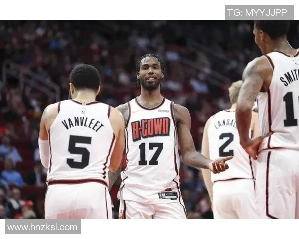 主场胜太阳，火箭队核心缺战！乌度卡被动变阵，全新5高阵容出炉